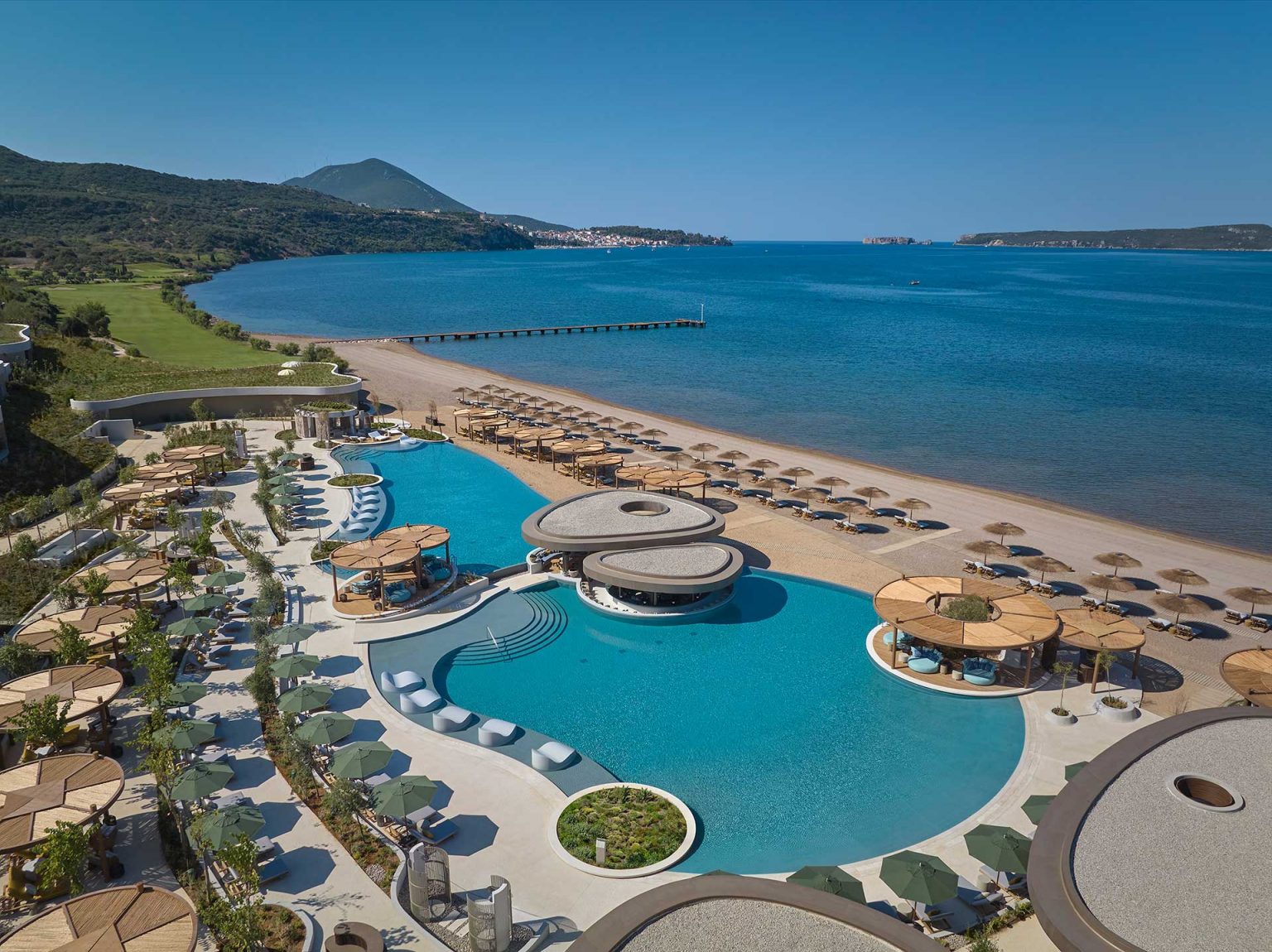 perspectives-04-Coopers-Hill-Mandarin-Oriental-Costa-Navarino-AHEAD-Europe-2025-Beach-Club