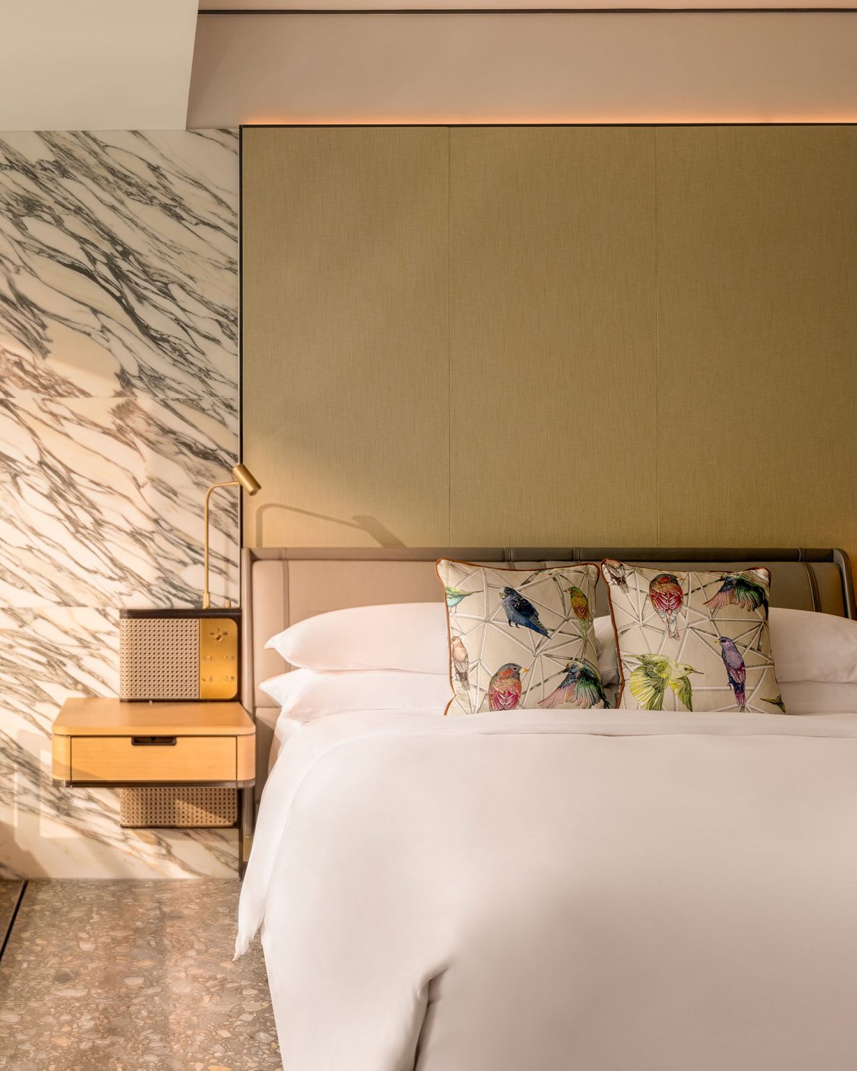 HBA-Kimpton-Tsim-Sha-Tsui-HongKong-Harbour-Suite